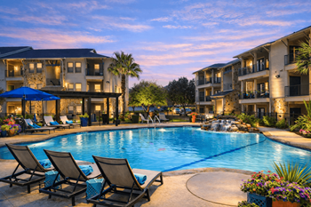 Seasonal pool with wifi